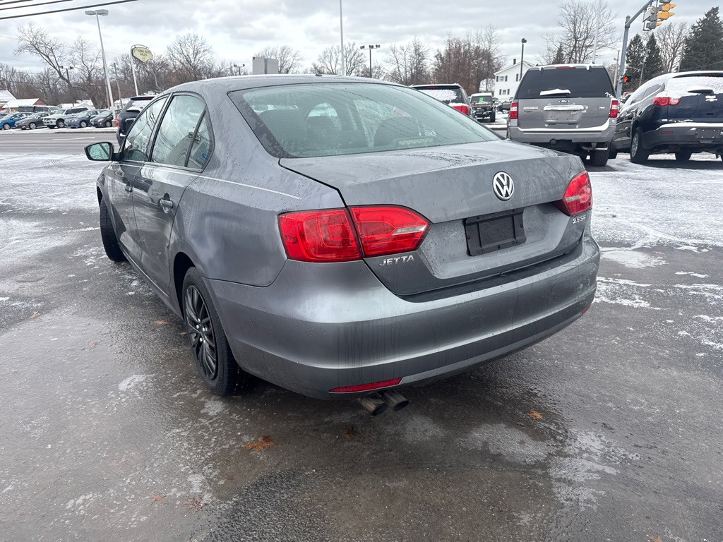 2011 Volkswagen Jetta Image 8