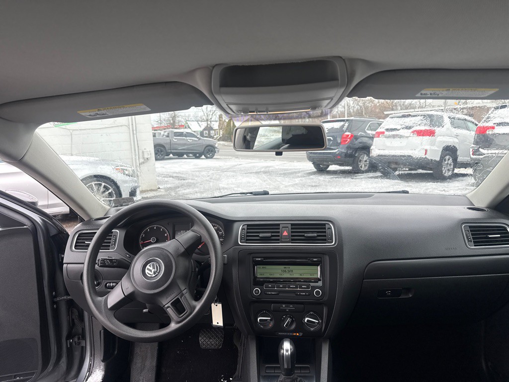 2011 Volkswagen Jetta Image 9