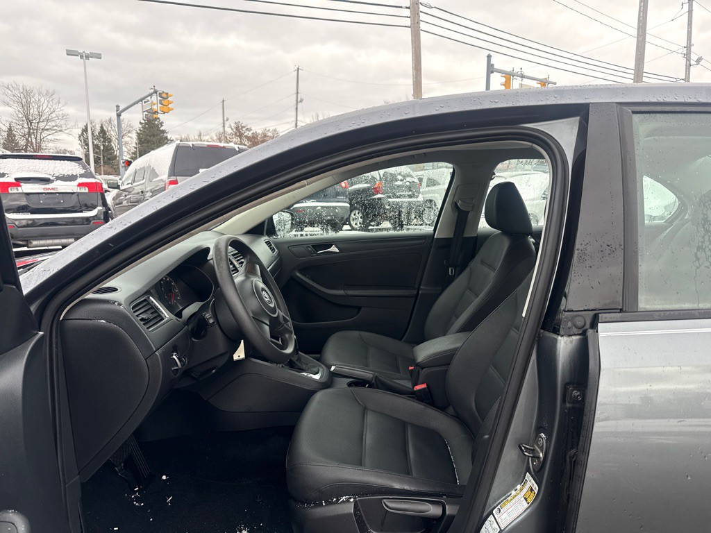 2011 Volkswagen Jetta Image 10