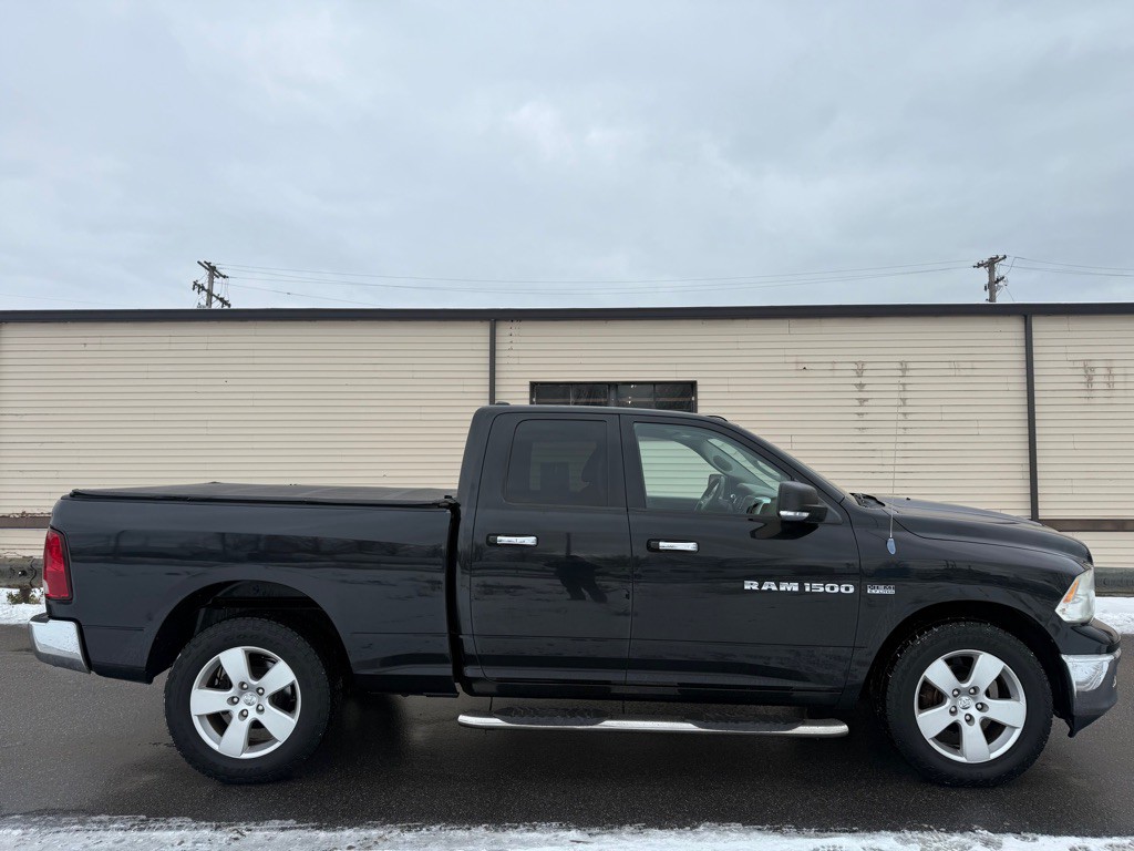 2011 Dodge Ram 1500 Image 2