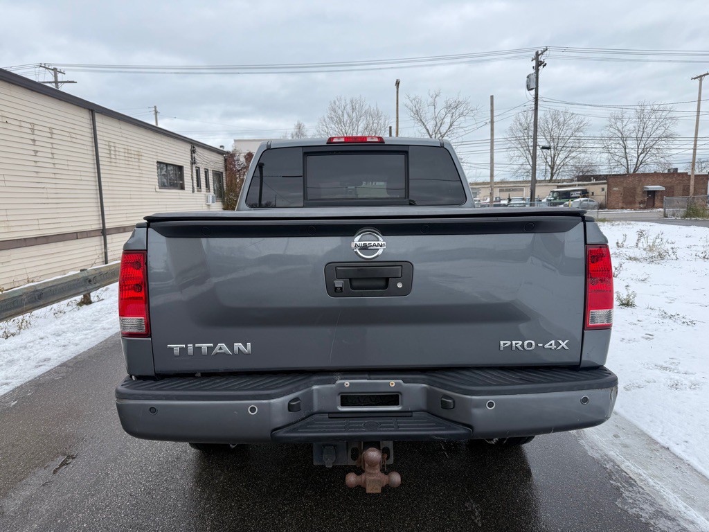 2014 Nissan Titan Image 4