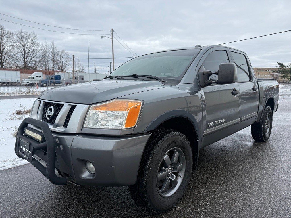 2014 Nissan Titan Image 7