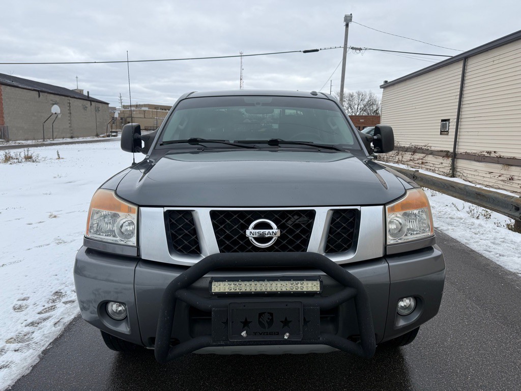 2014 Nissan Titan Image 8