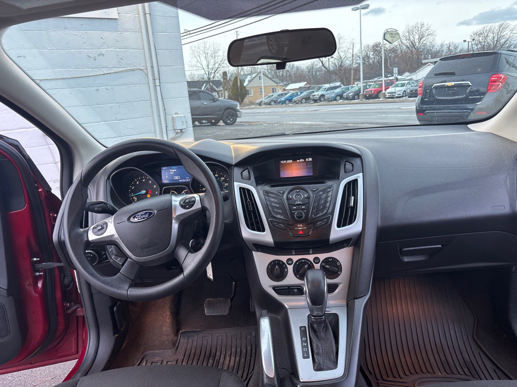 2014 Ford Focus Image 9