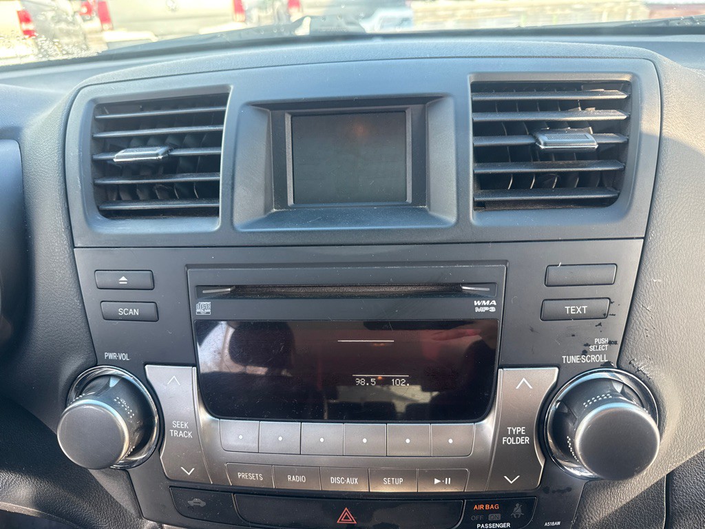 2012 Toyota Highlander Image 18