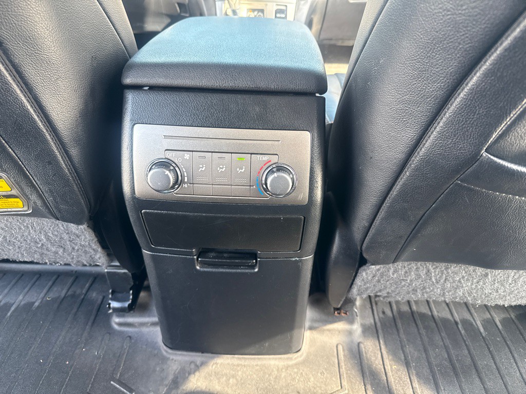 2012 Toyota Highlander Image 20