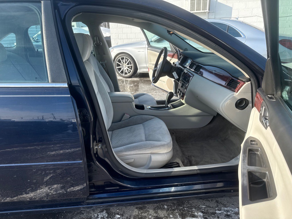 2008 Chevrolet Impala Image 11