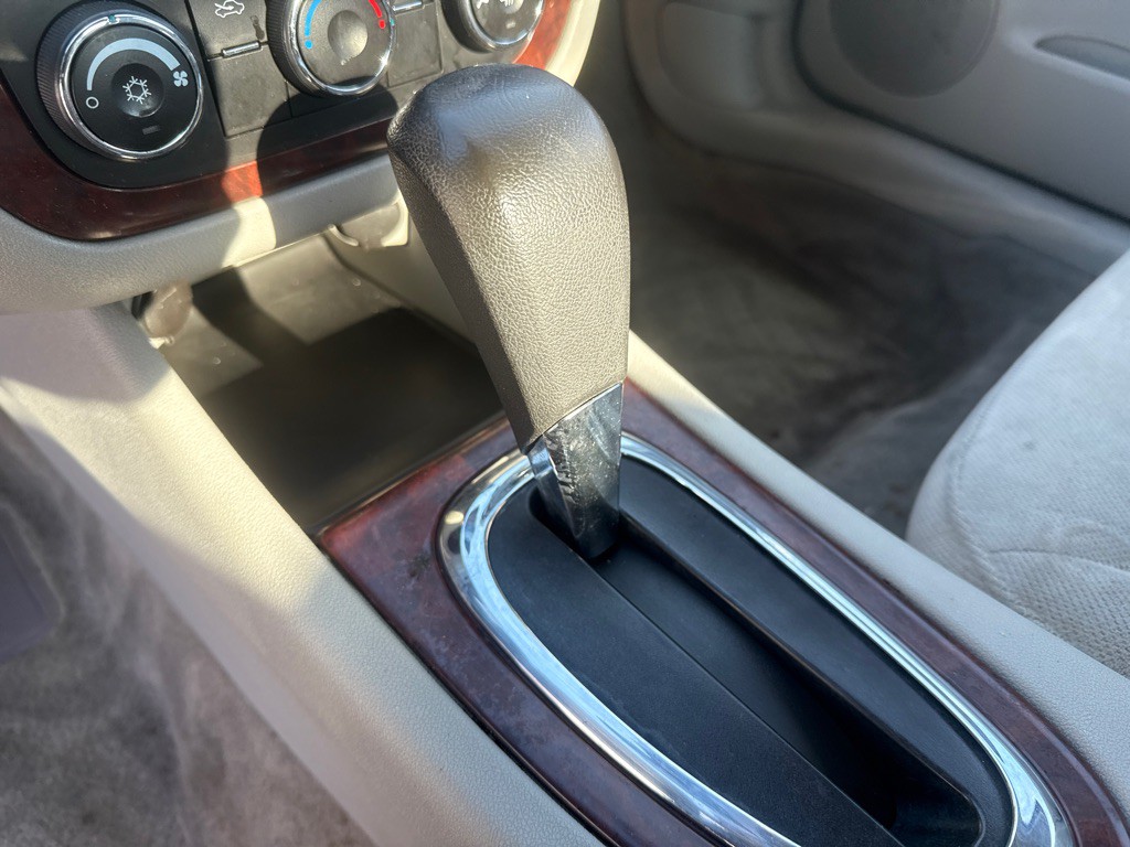 2008 Chevrolet Impala Image 16