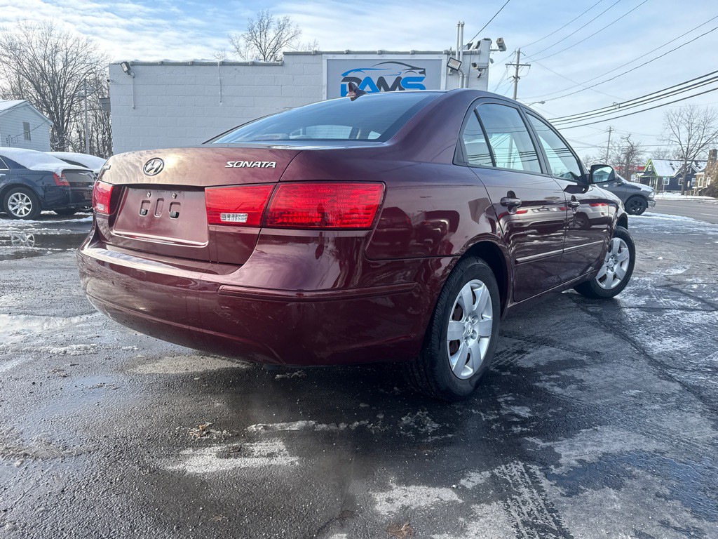 2010 Hyundai Sonata Image 6