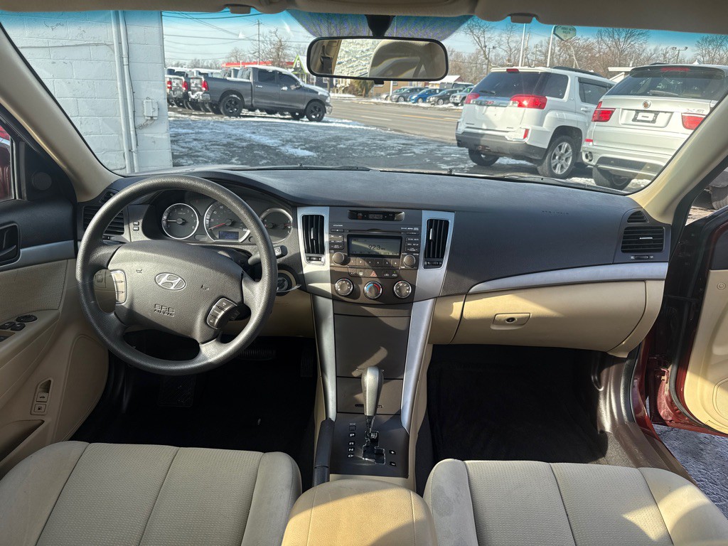 2010 Hyundai Sonata Image 9
