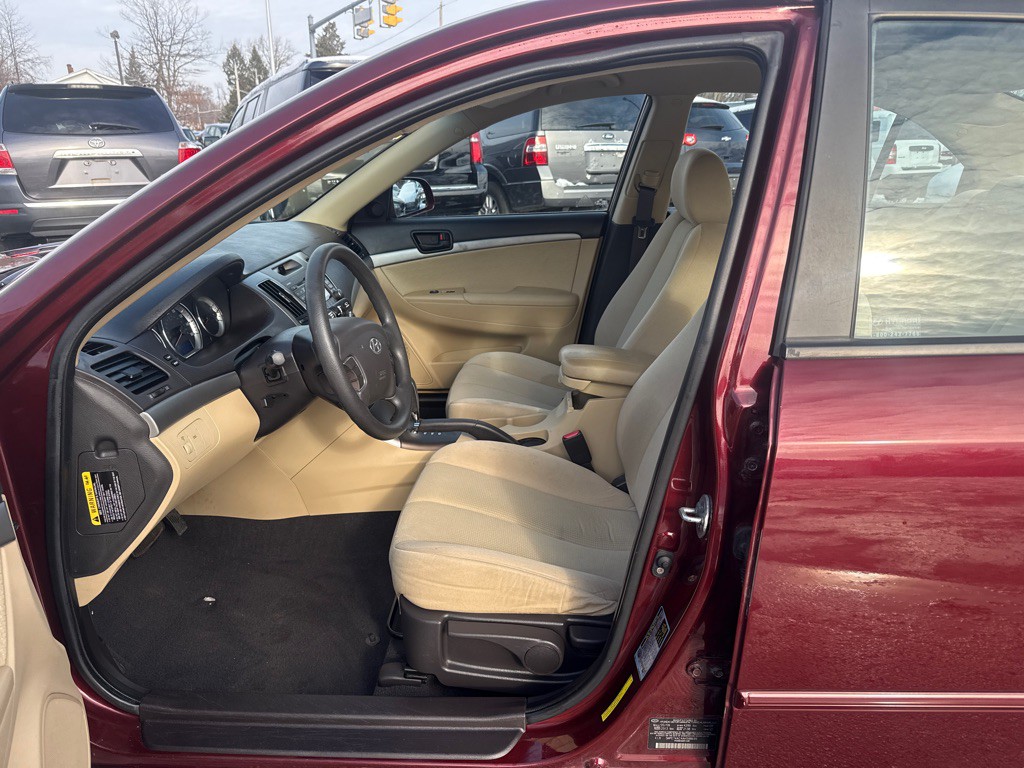 2010 Hyundai Sonata Image 10