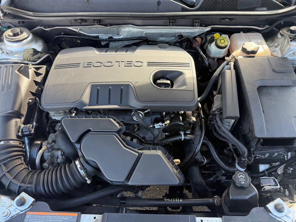 2011 Buick Regal Image 15