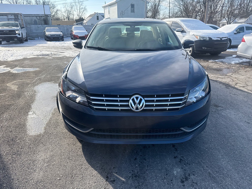 2015 Volkswagen Passat Image 2