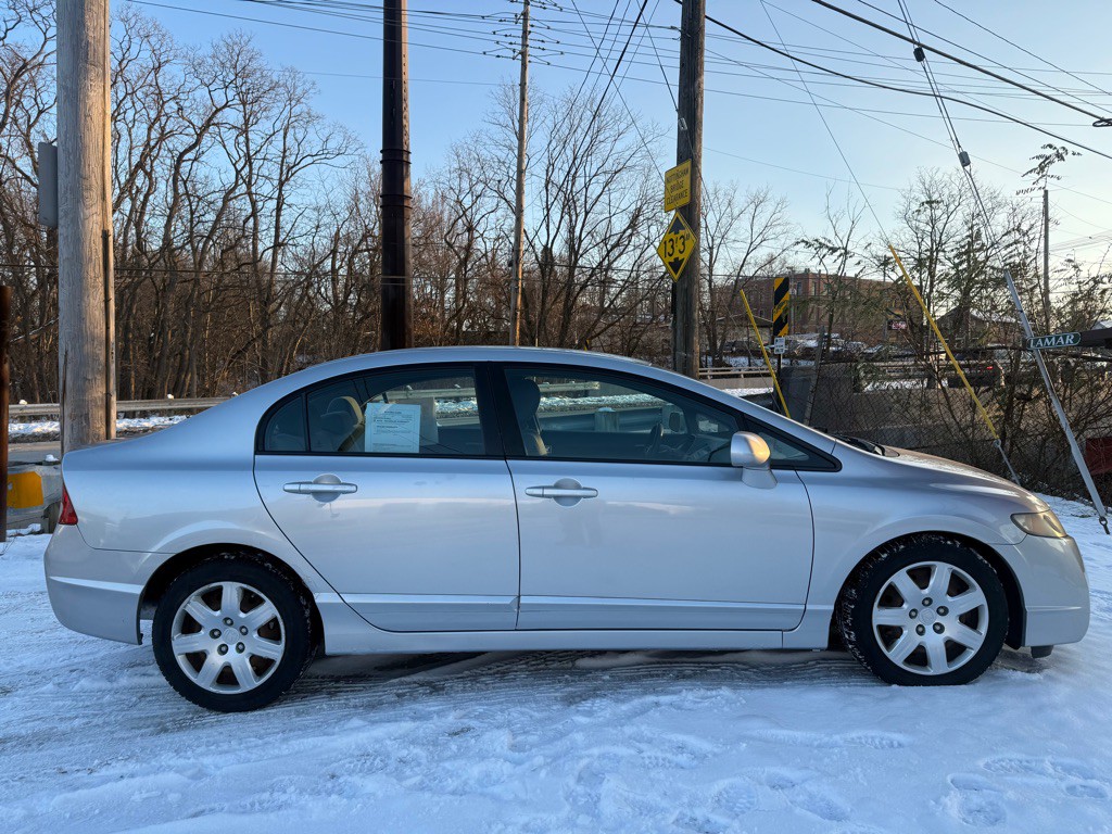 2011 Honda Civic Image 2