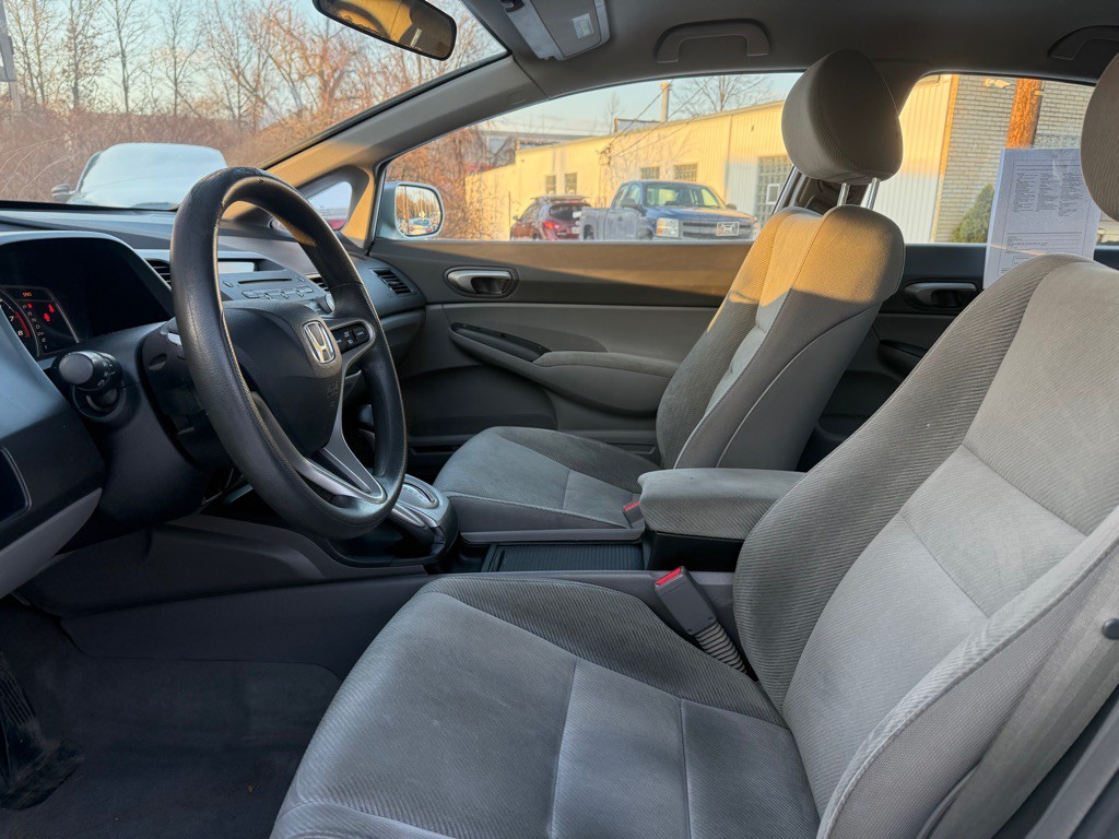 2011 Honda Civic Image 8