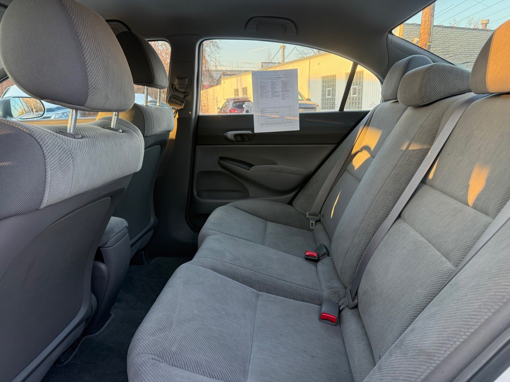 2011 Honda Civic Image 11