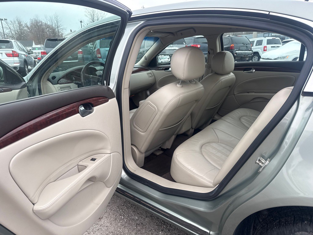 2007 Buick Lucerne Image 12