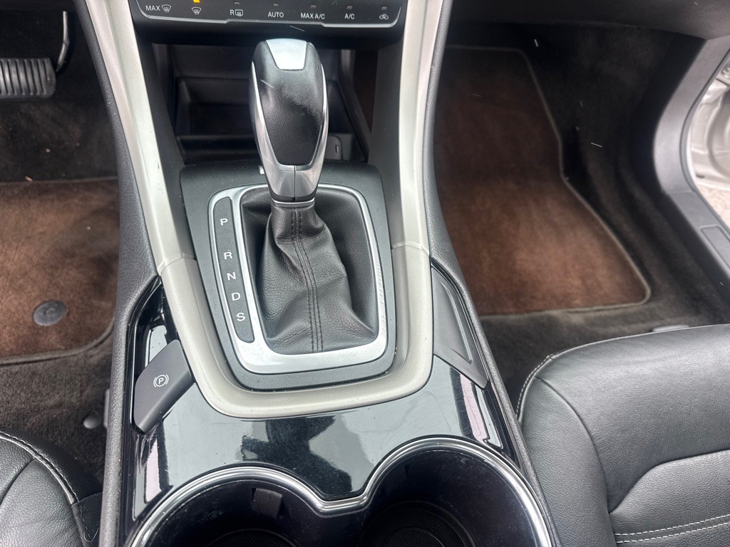 2014 Ford Fusion Image 16