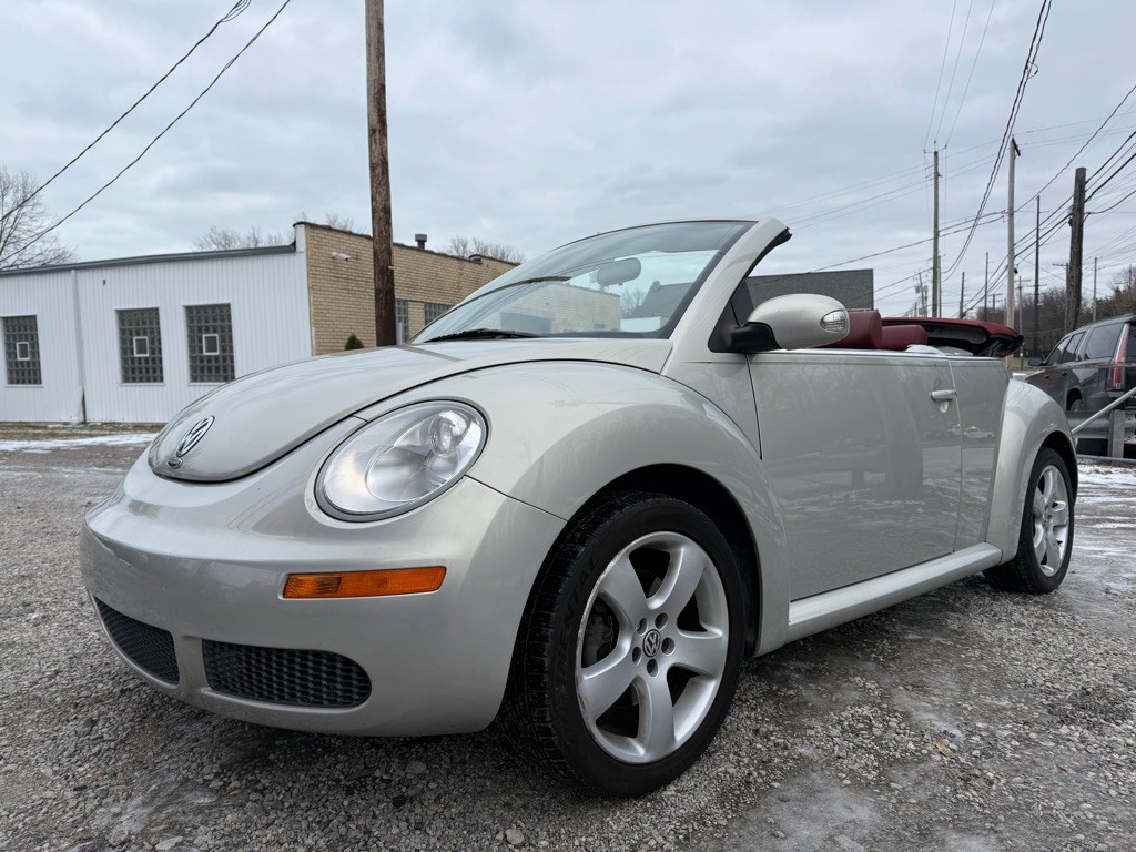 2009 Volkswagen Beetle Image 7