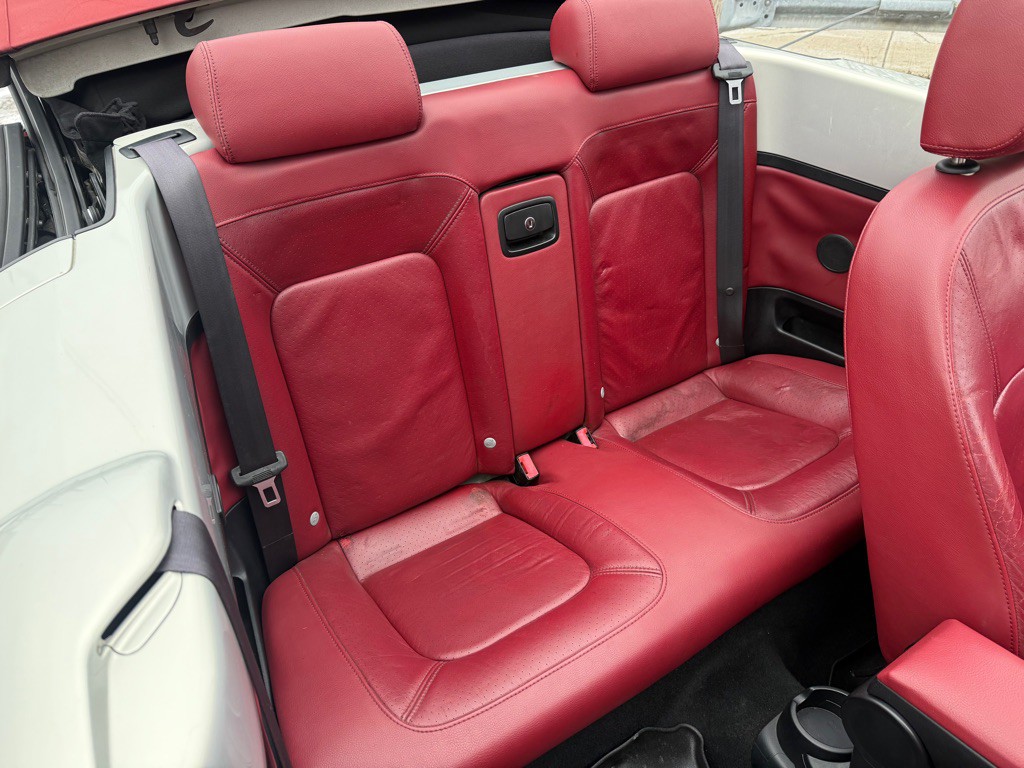 2009 Volkswagen Beetle Image 10