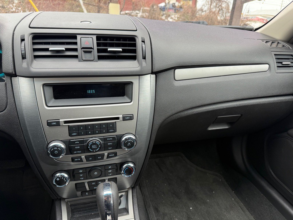 2010 Ford Fusion Image 13