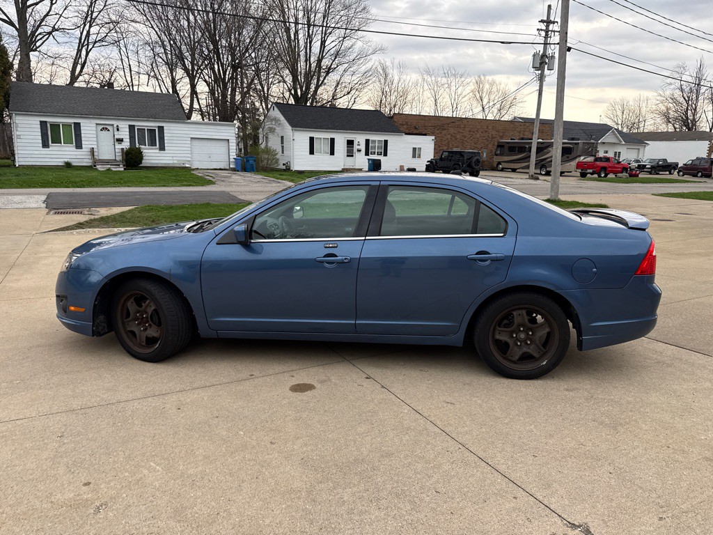 2010 Ford Fusion Image 5