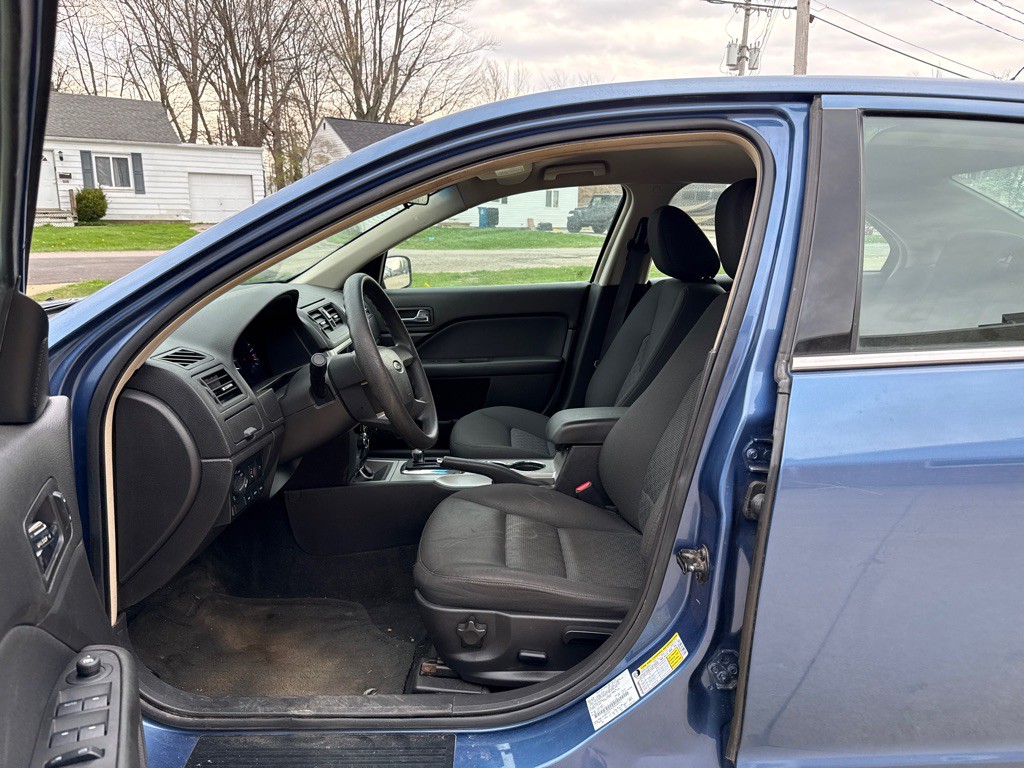 2010 Ford Fusion Image 10