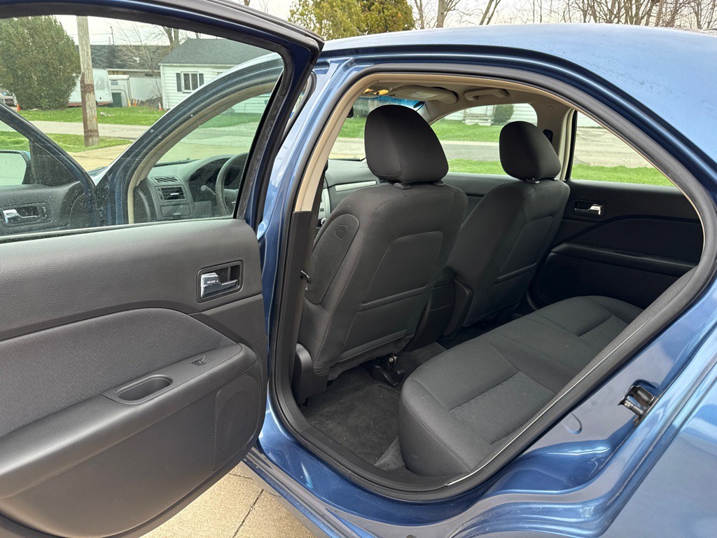 2010 Ford Fusion Image 11