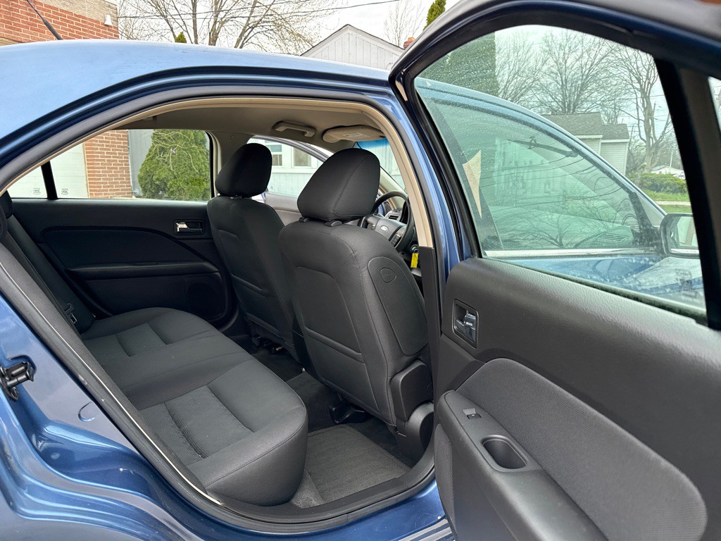 2010 Ford Fusion Image 13
