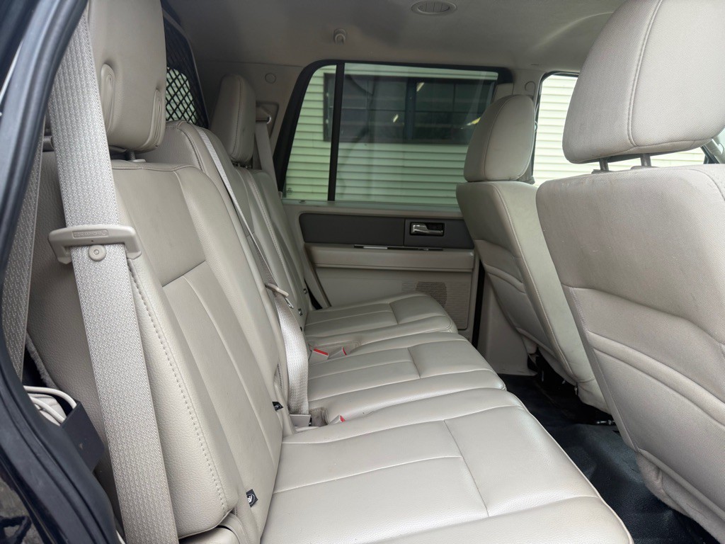 2012 Ford Expedition Image 10
