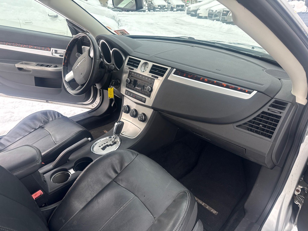 2009 Chrysler Sebring Image 12