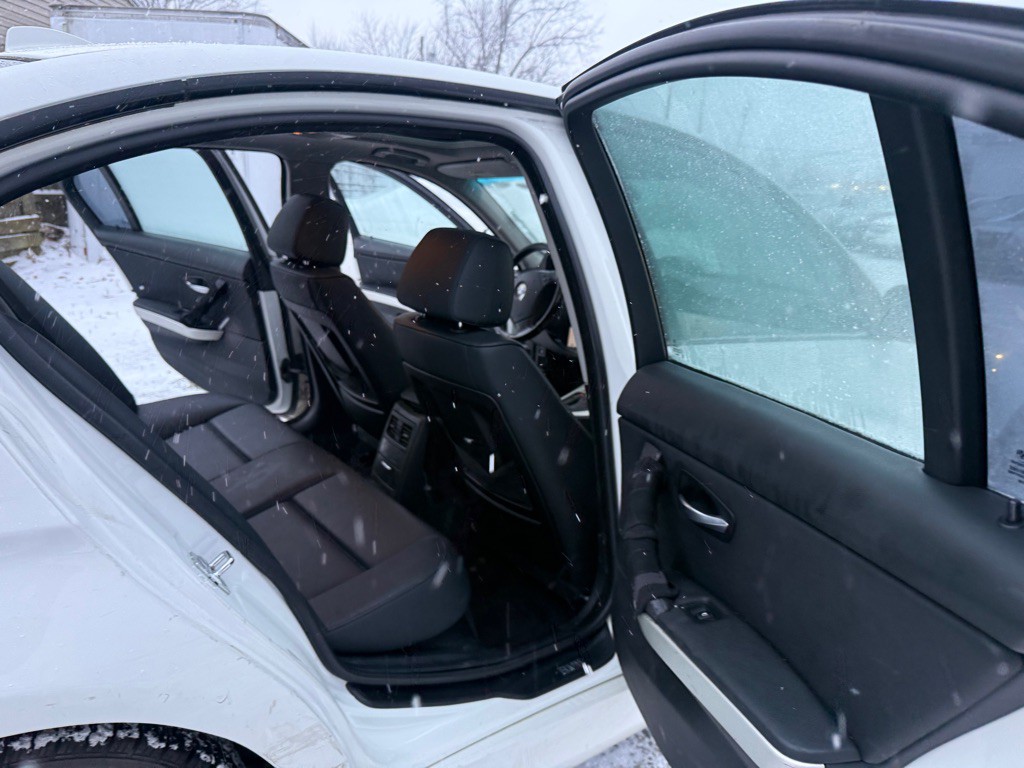 2007 BMW 3 Series Image 13