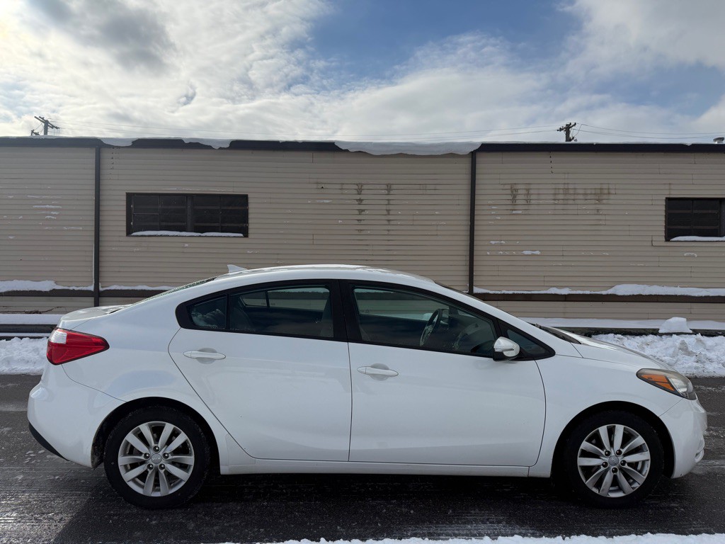 2015 Kia Forte Image 2