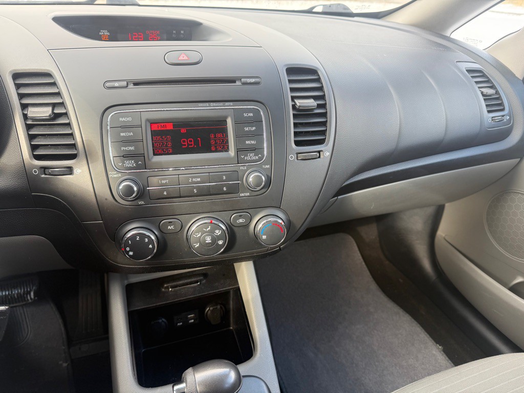 2015 Kia Forte Image 14