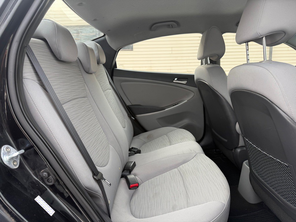 2017 Hyundai Accent Image 10