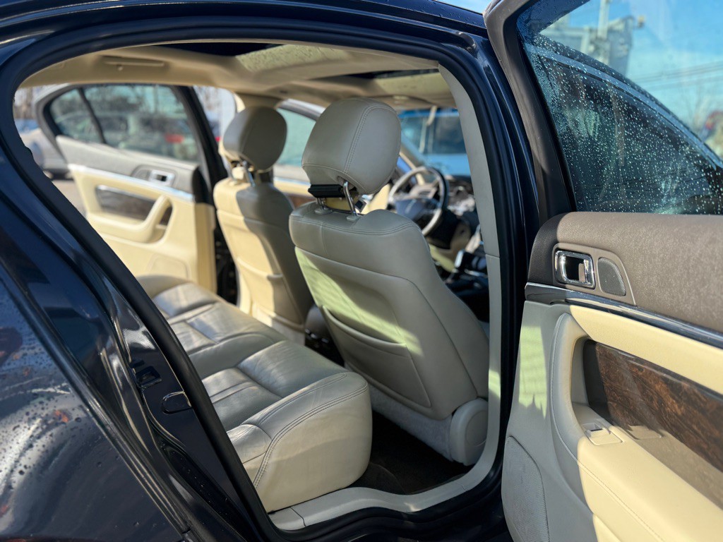 2013 Lincoln MKS Image 12