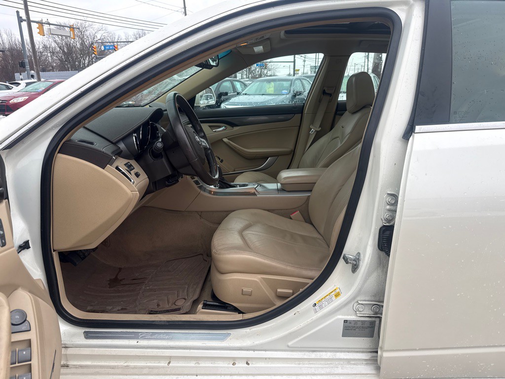 2010 Cadillac CTS Image 10