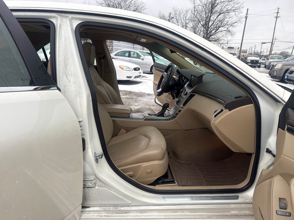 2010 Cadillac CTS Image 11