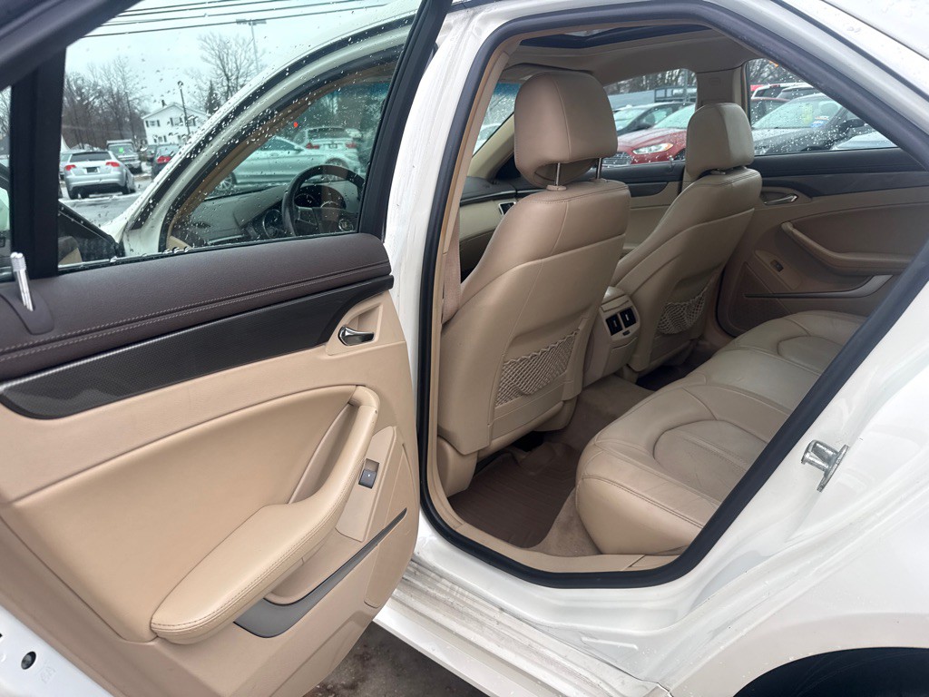 2010 Cadillac CTS Image 12