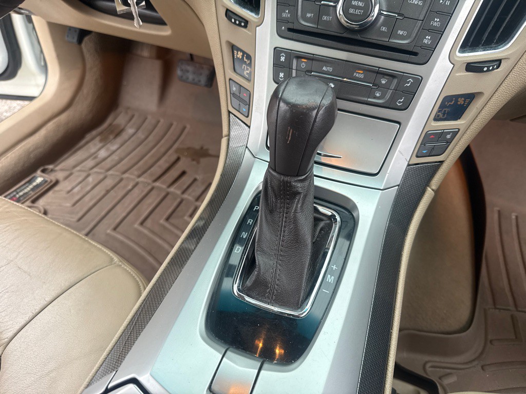 2010 Cadillac CTS Image 17