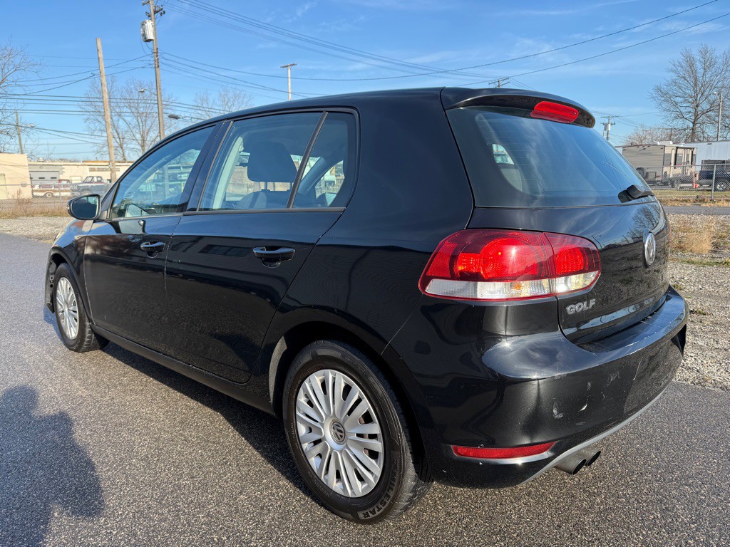 2013 Volkswagen Golf Image 5