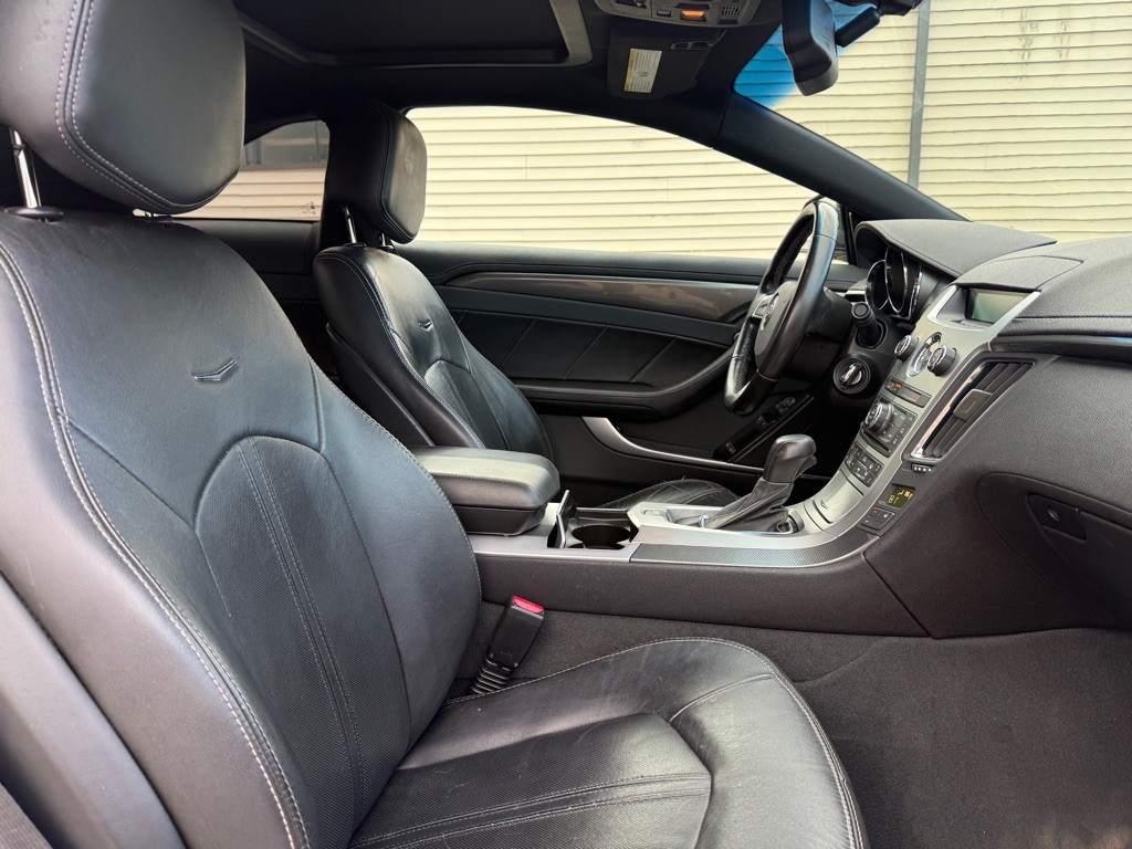 2011 Cadillac CTS Image 10