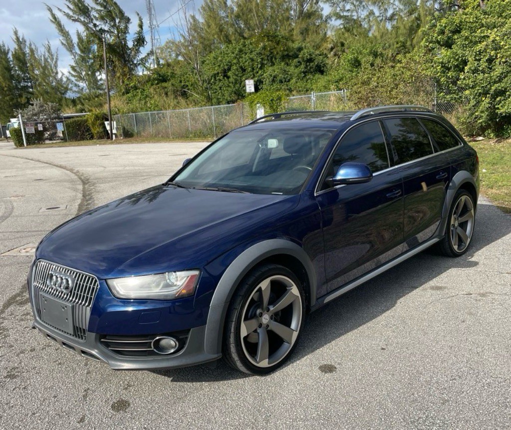 2015 Audi A4 Image 1