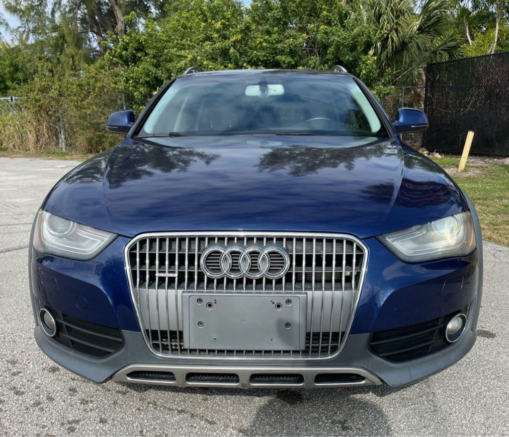 2015 Audi A4 Image 2