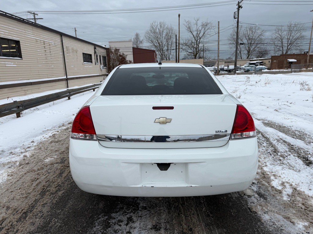 2010 Chevrolet Impala Image 4