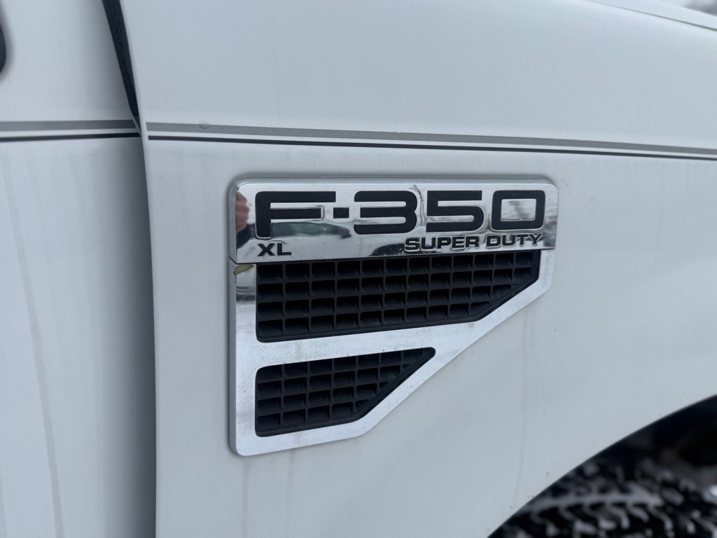 2009 Ford F-350 Image 17