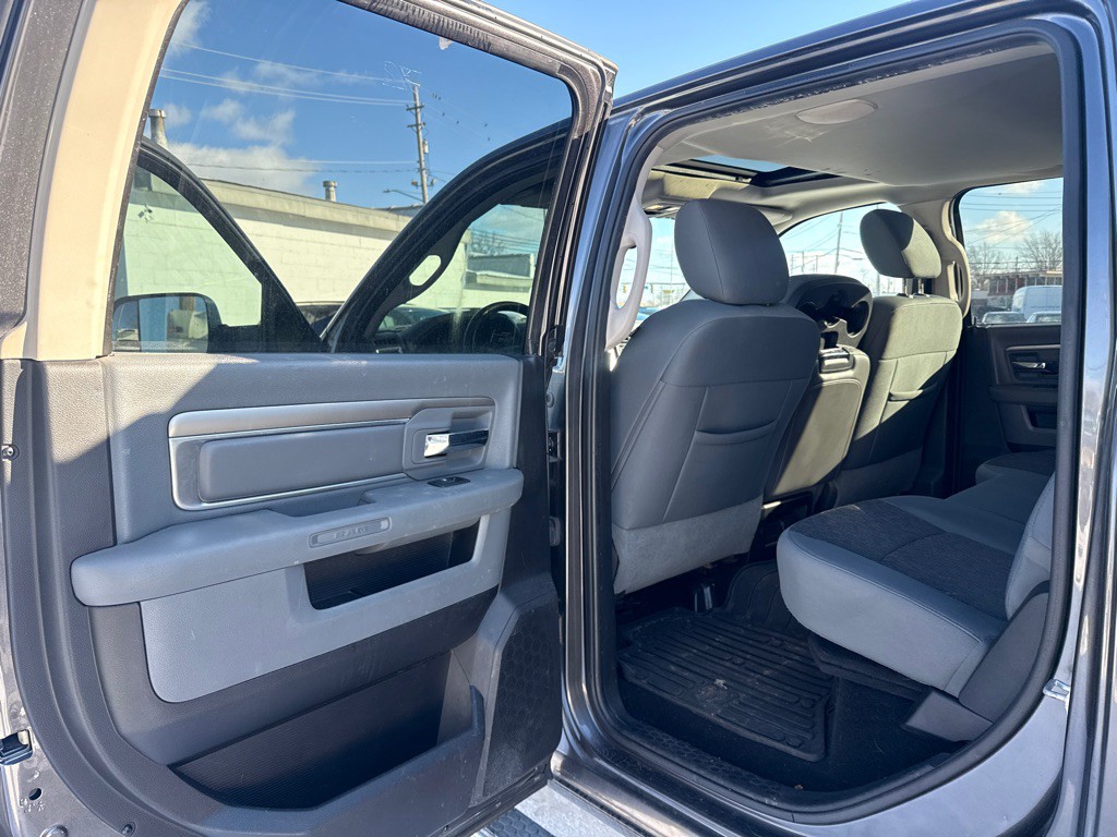 2014 RAM 2500 Image 12