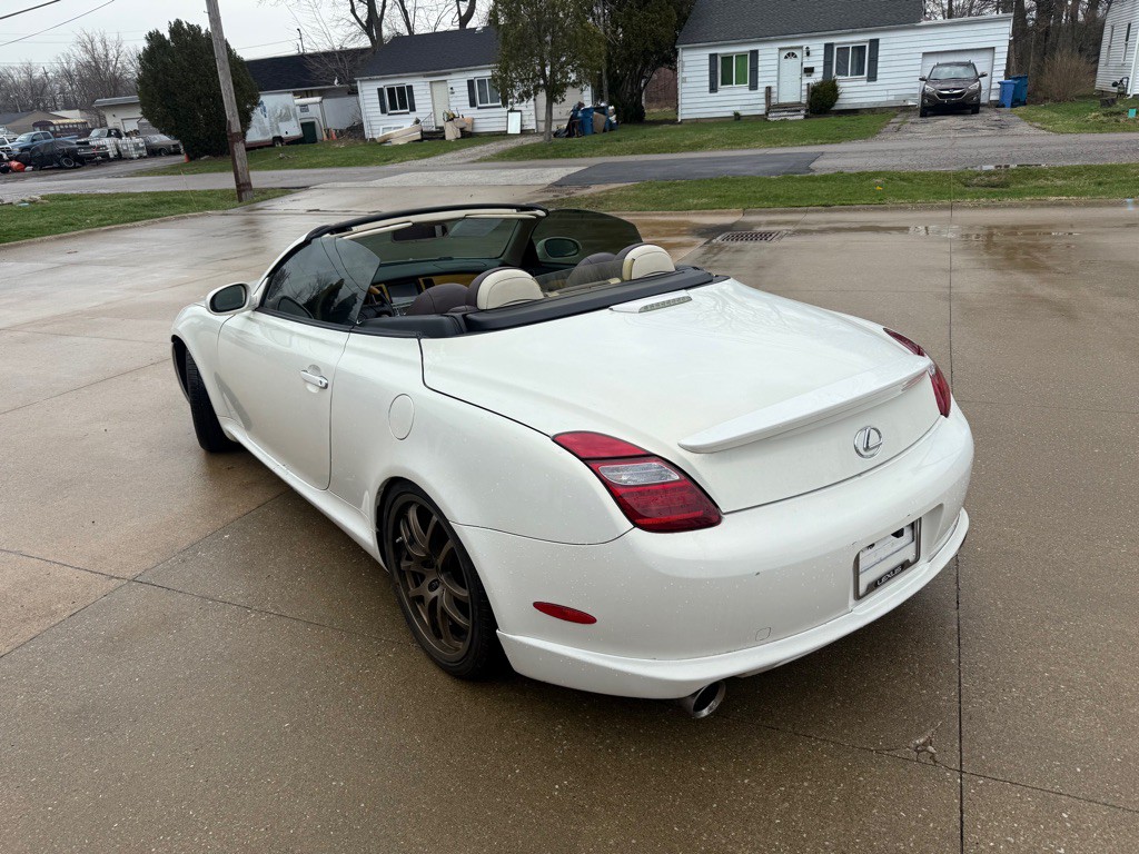 2002 Lexus SC Image 2