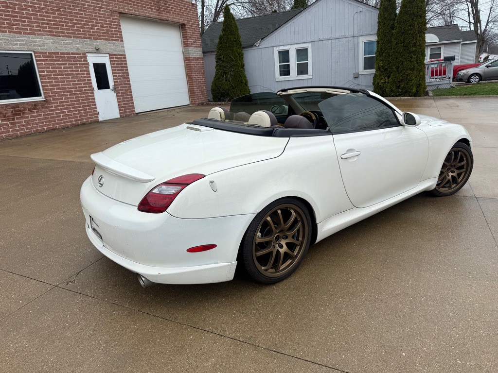 2002 Lexus SC Image 4