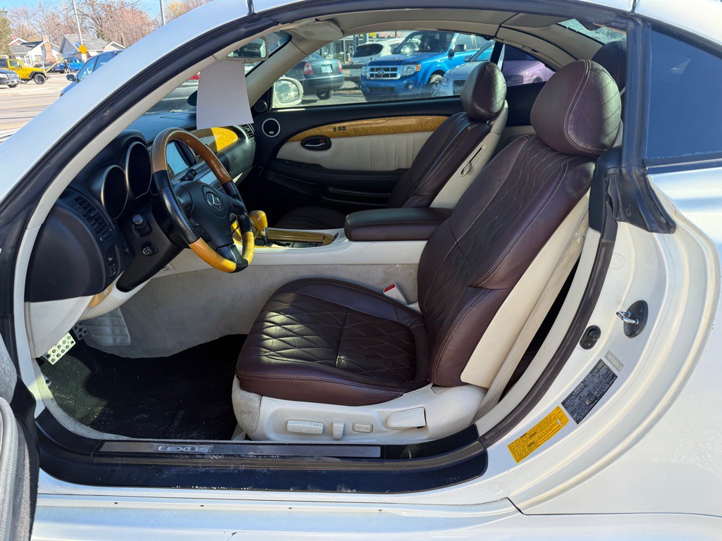 2002 Lexus SC Image 7